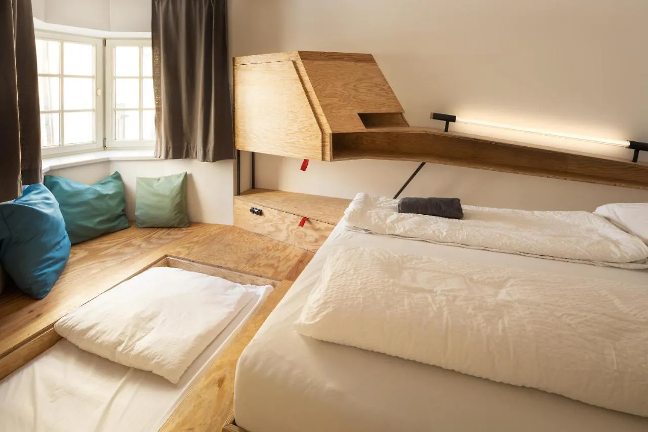 Montagu Hostel Innsbruck 0*,  Austria