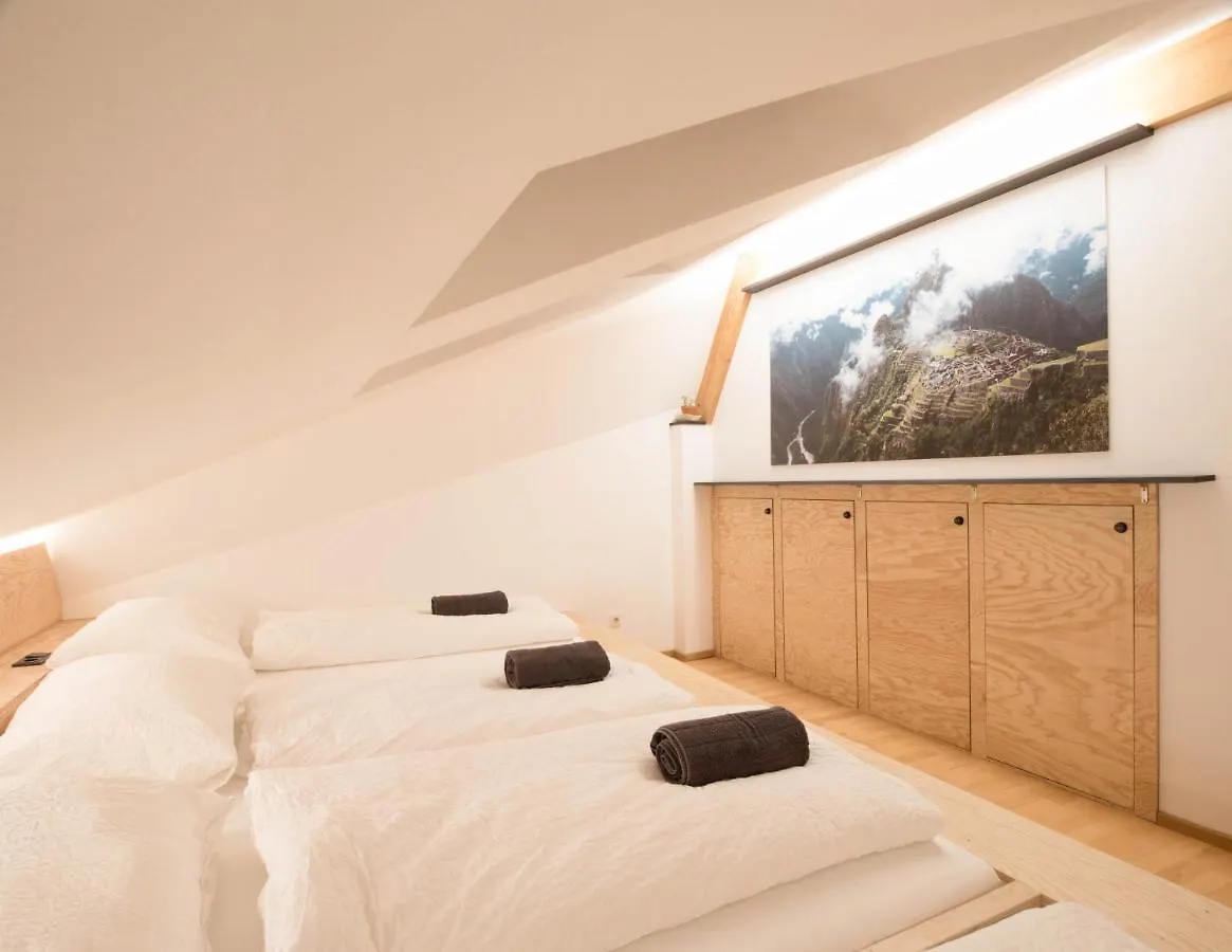 Montagu Hostel Innsbruck Austria