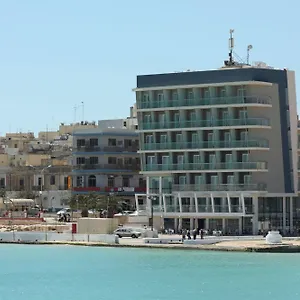 Water's Edge Hotell